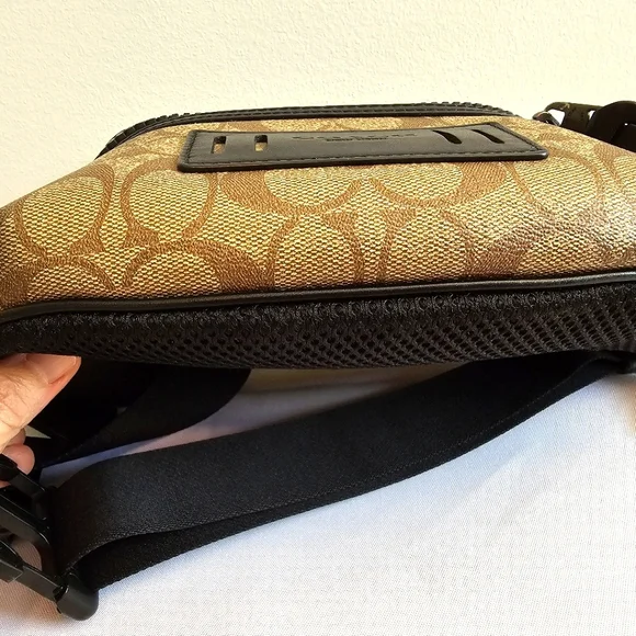 Coach - Unisex Belt Bag / Fanny Pack - Picture 13 of 16